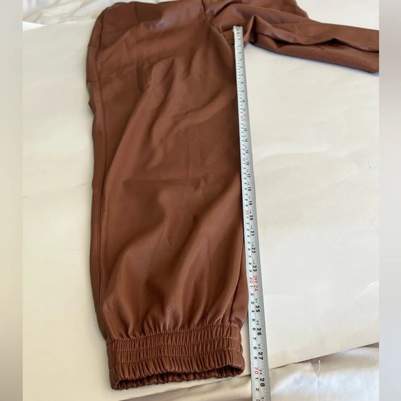 Babaton Zedel Vegan Leather Joggers Size Large, Cognac  Color. Streetwear - Picture 11 of 11